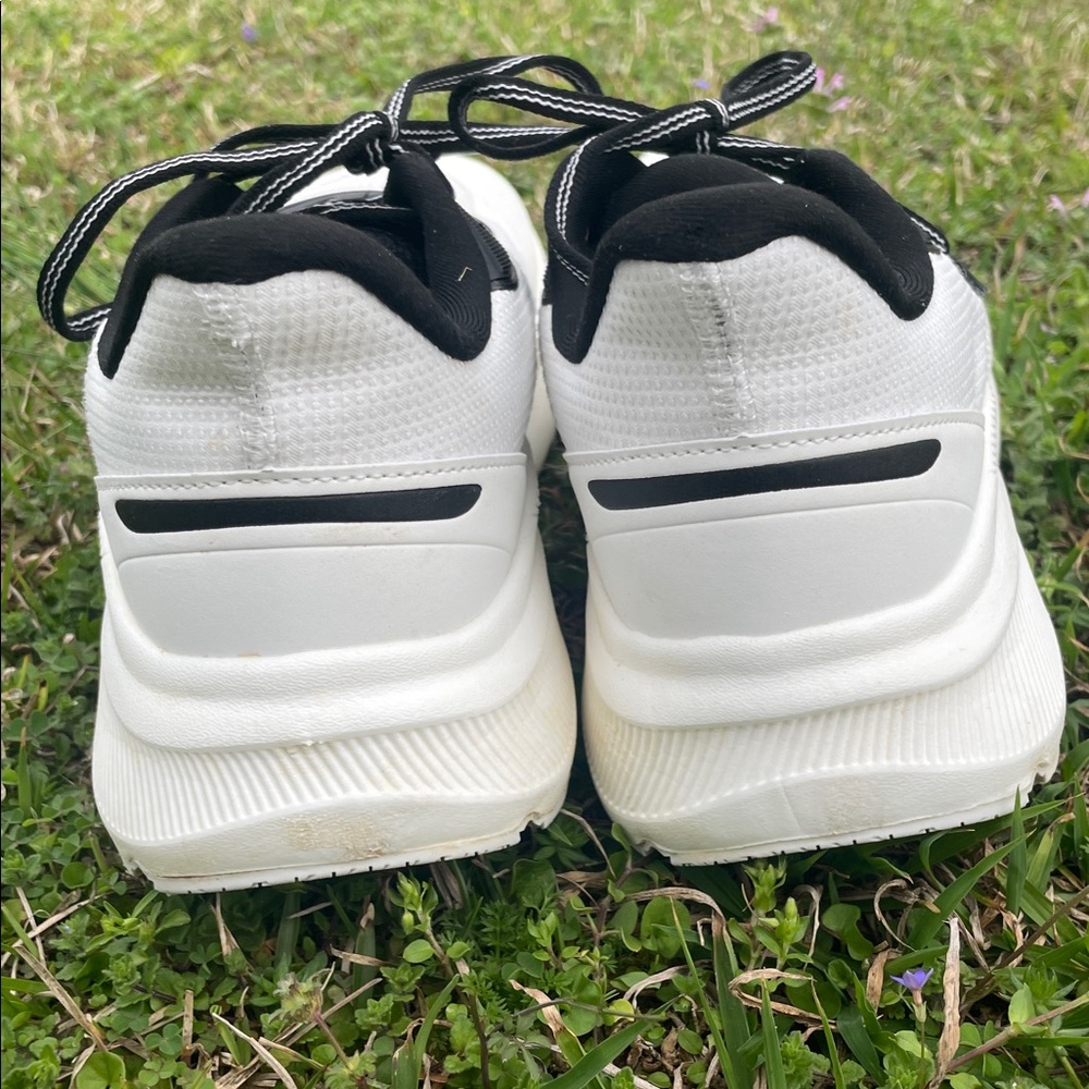 JACKSHIBO Slip in Men Hands Free Shoes Wide Toe Box Slip On Athletic Sneakers - Picture 3 of 8
